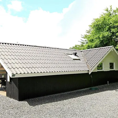 Two-bedroom Holiday In 9 Semesterbostad *