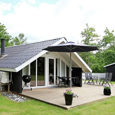 Two-bedroom Holiday In 9 Oksbøl